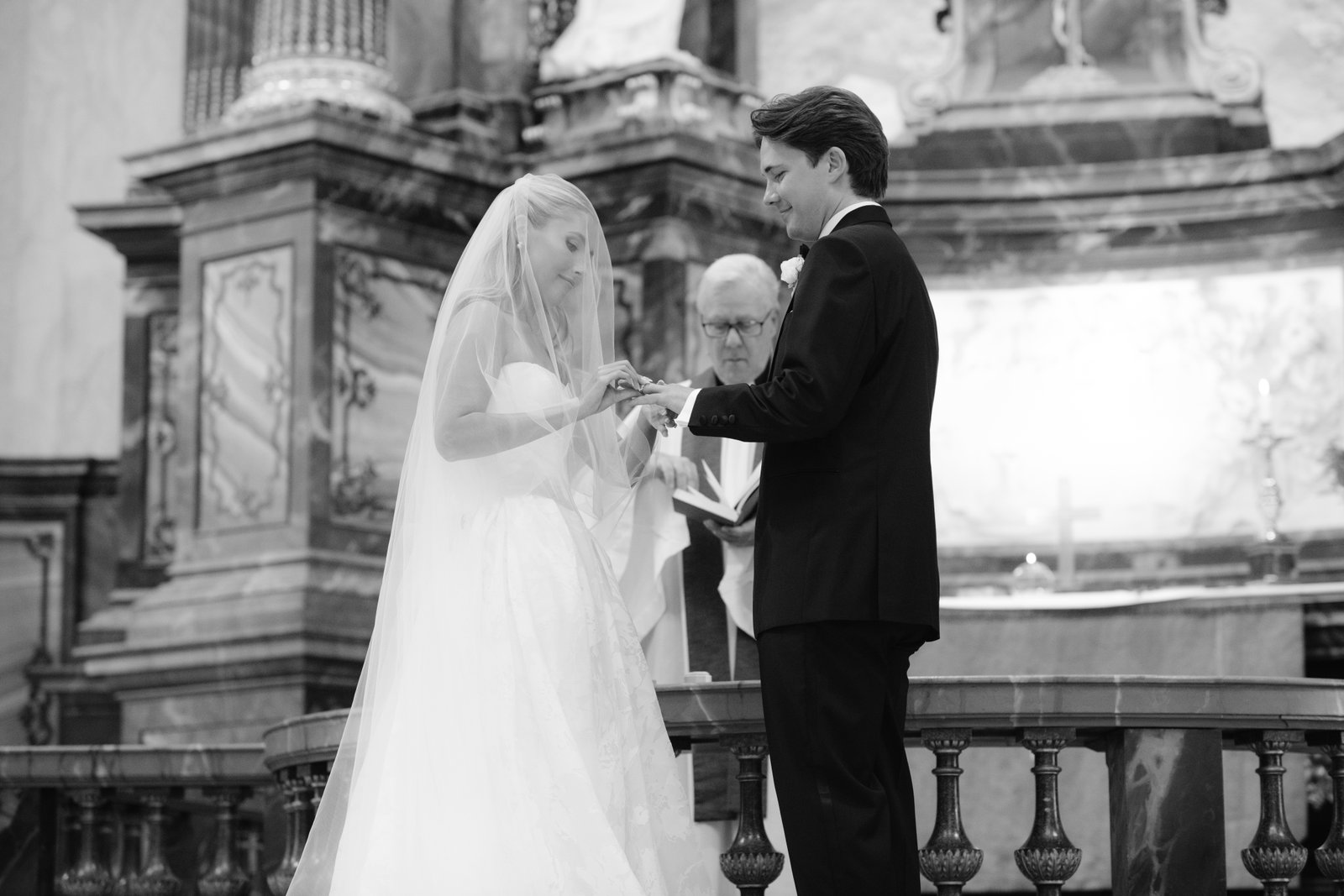Wedding at Hasselbacken: a photographer's guide 3 Couple at the altar during the ceremony, black and white